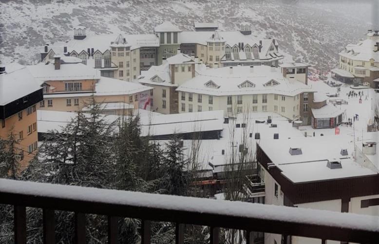 TODOSIERRANEVADA ZONA BAJA - EDIFICIO ATLAS - VISTAS A LA MONTANA - Junto a los Telecabinas Sierra Nevada Exterior foto